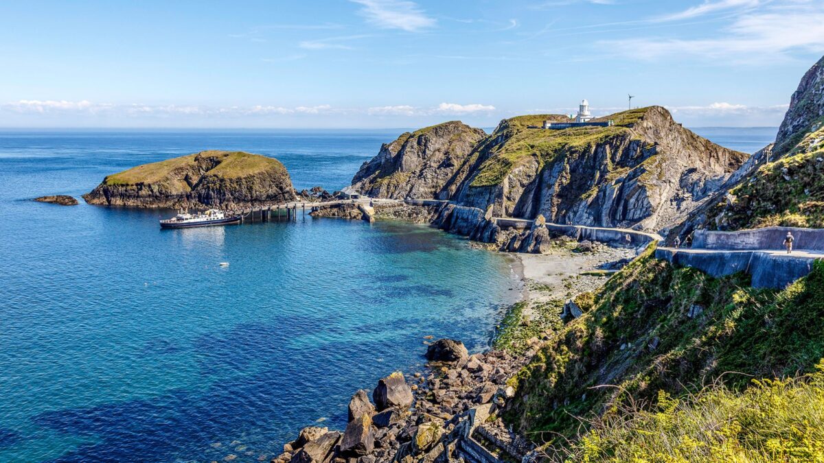 Lundy Island Day Trips from Ilfracombe: What to Expect Aboard the Ilfracombe Princess